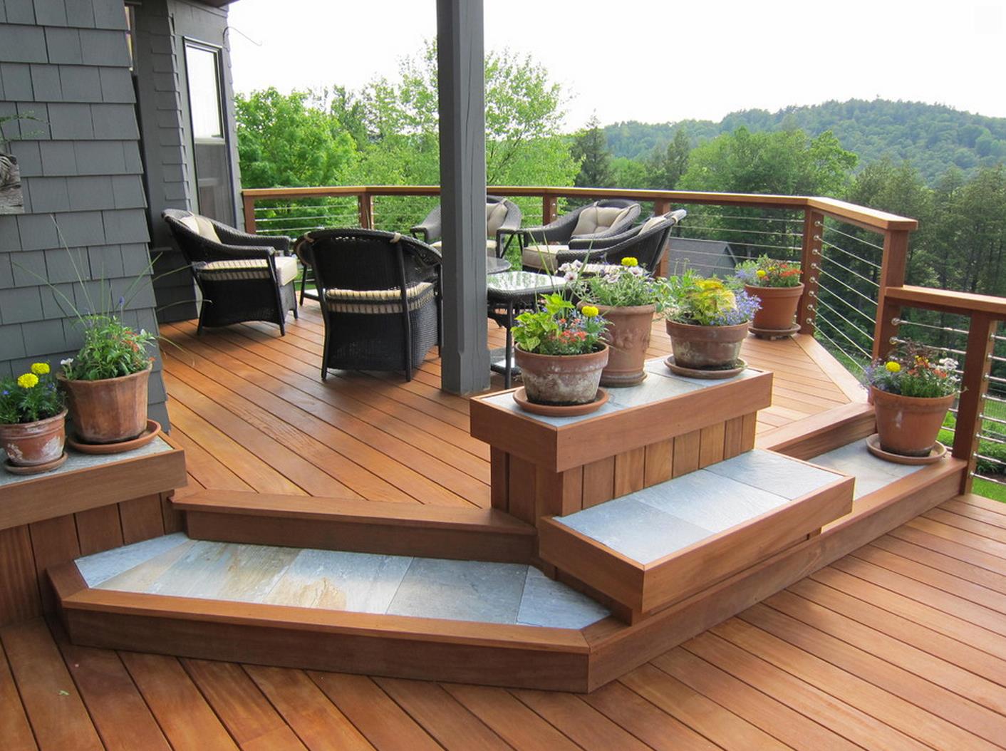 Impressive Deck Design with Natural Retreat