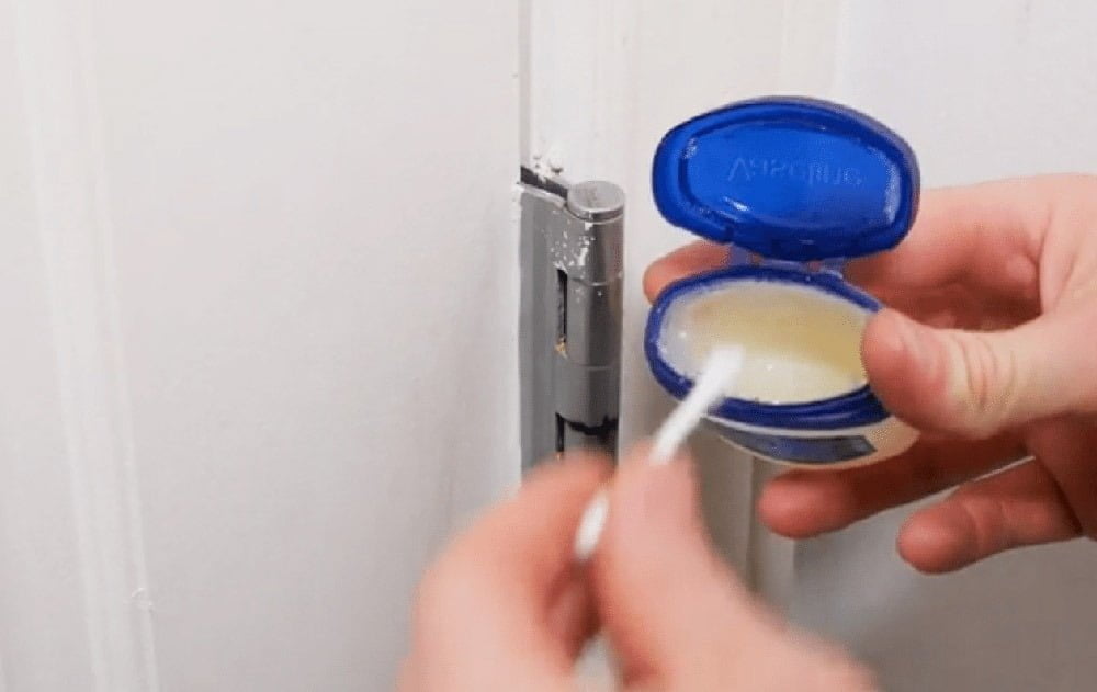 How to Use Vaseline on Door Hinges to Stop Squeaking
