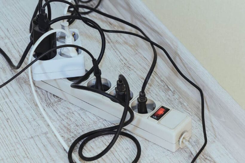 Can You Plug a Surge Protector Into a Surge Protector? - HOMIVI