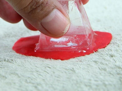 how to remove gum on your carpet with ice