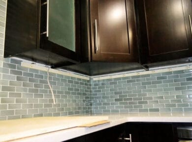 Plugmold Under Cabinet